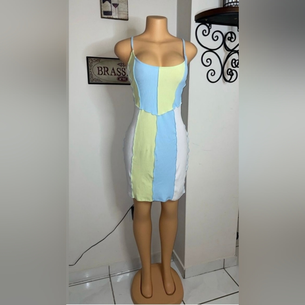 NWOT  NEW NEVER WEAR SIZE L